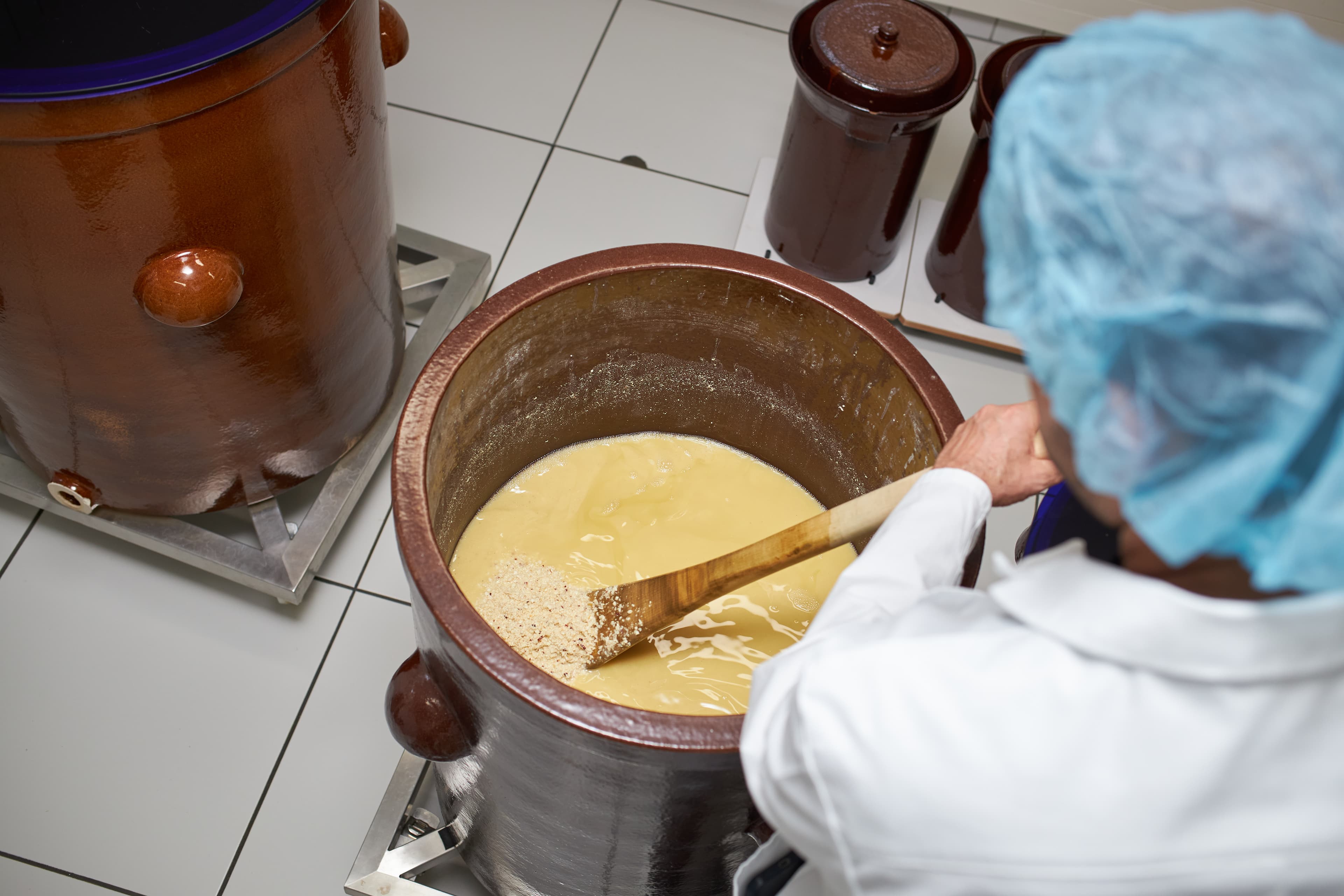 Aesculus hippocastanum – daily hand-stirring of the macerate